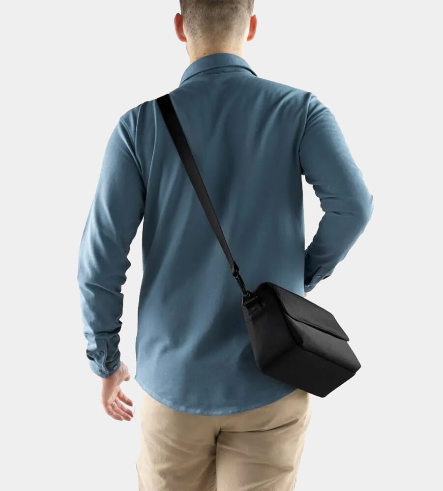 12 Best Messenger Bags for Men 2021
