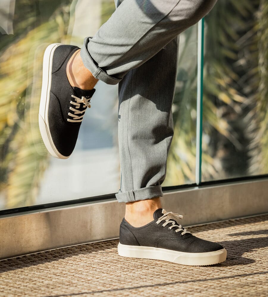 How To Wear Canvas Sneakers - Ultimate Men's Guide