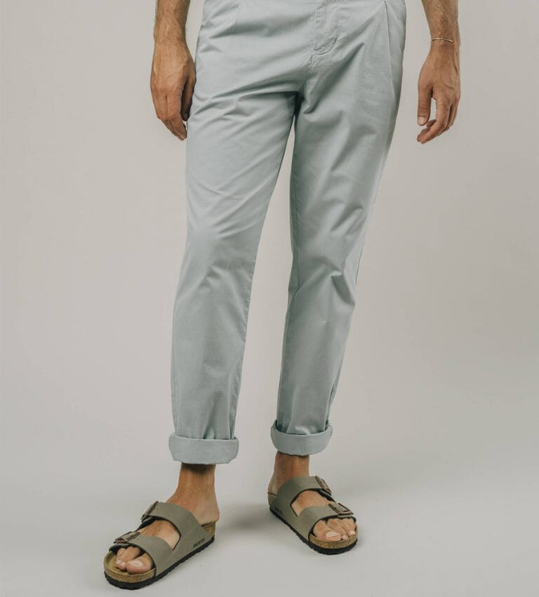 The best chinos for men in 2024 + how to wear them | OPUMO Magazine