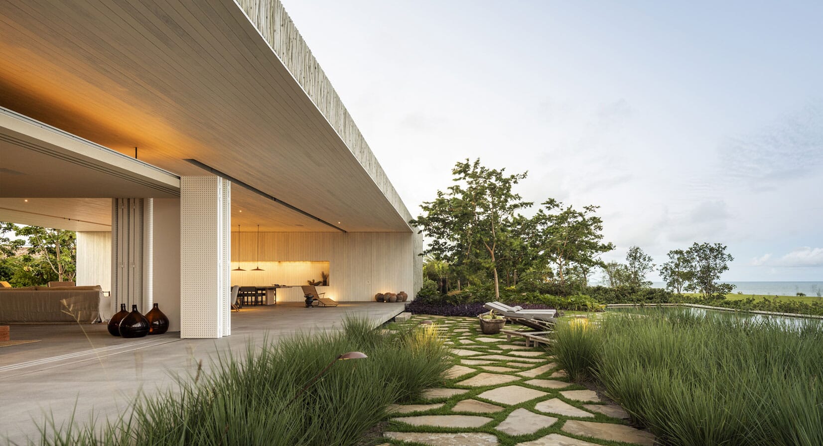 Modernist show-stopper: Casa Vista by Studio MK27