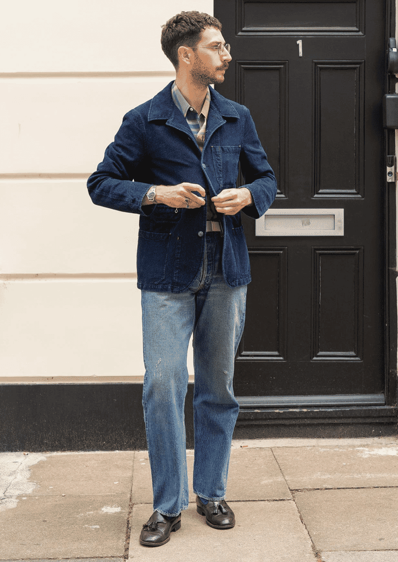 The best dark blue jeans outfits for men in 2024