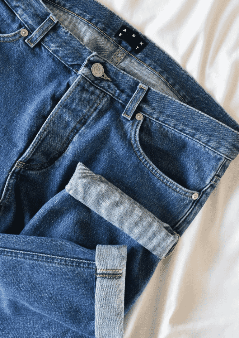 The best dark blue jeans outfits for men in 2024 OPUMO Magazine