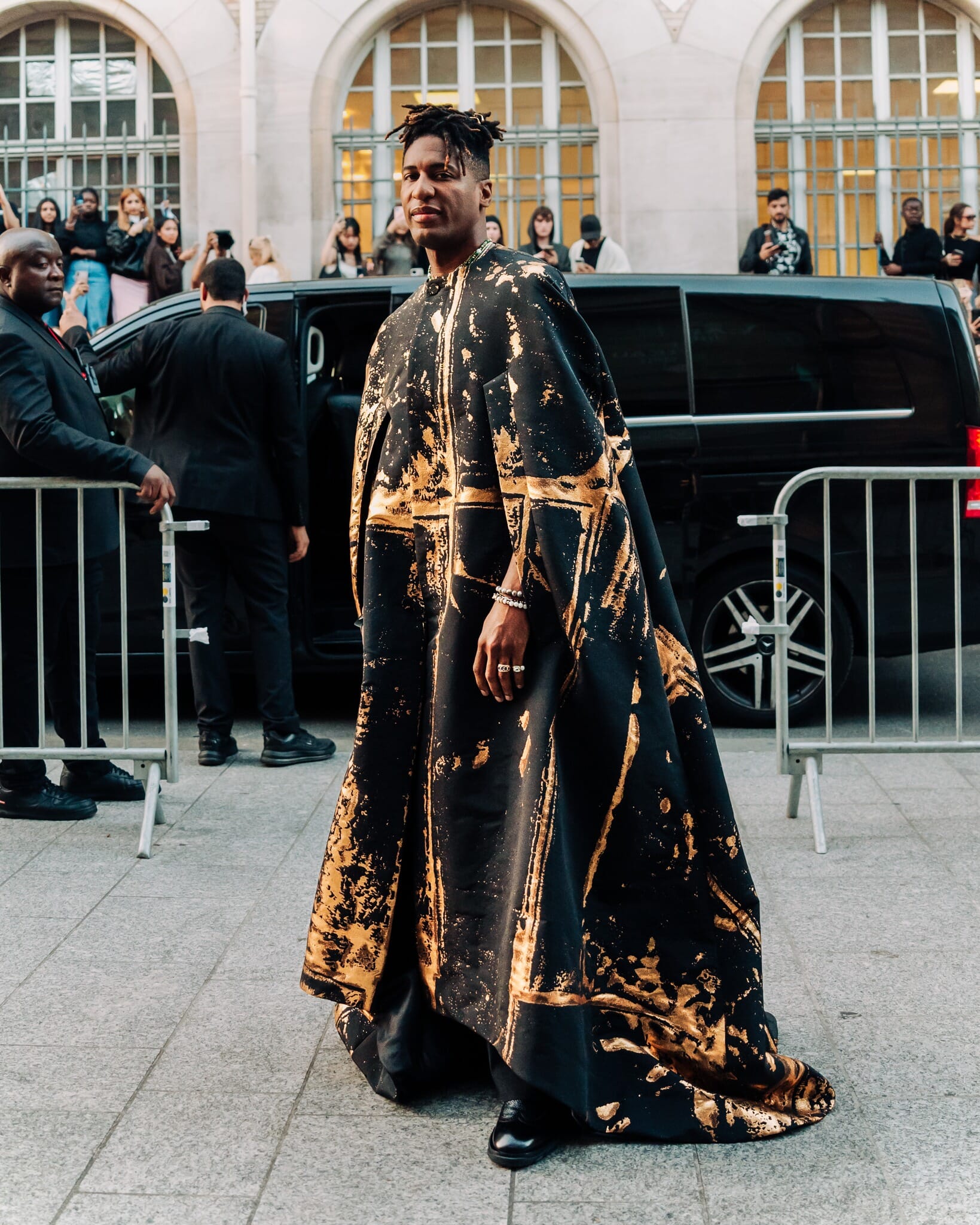 Alexander McQueen sizing guide: Find your fit | OPUMO Magazine