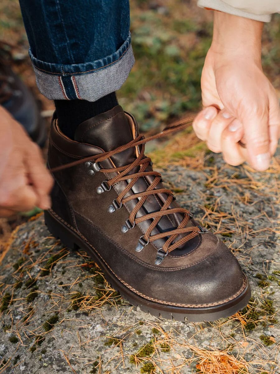 Light leather hotsell work boots