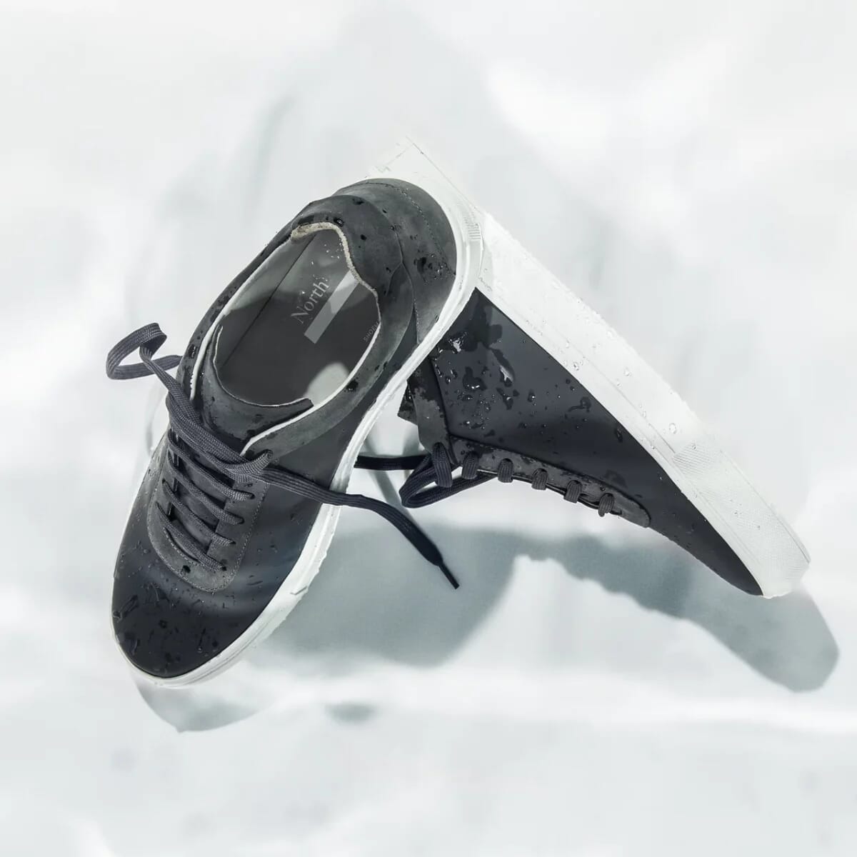 19 Best Waterproof Shoes & Sneakers For Men (Ranking)