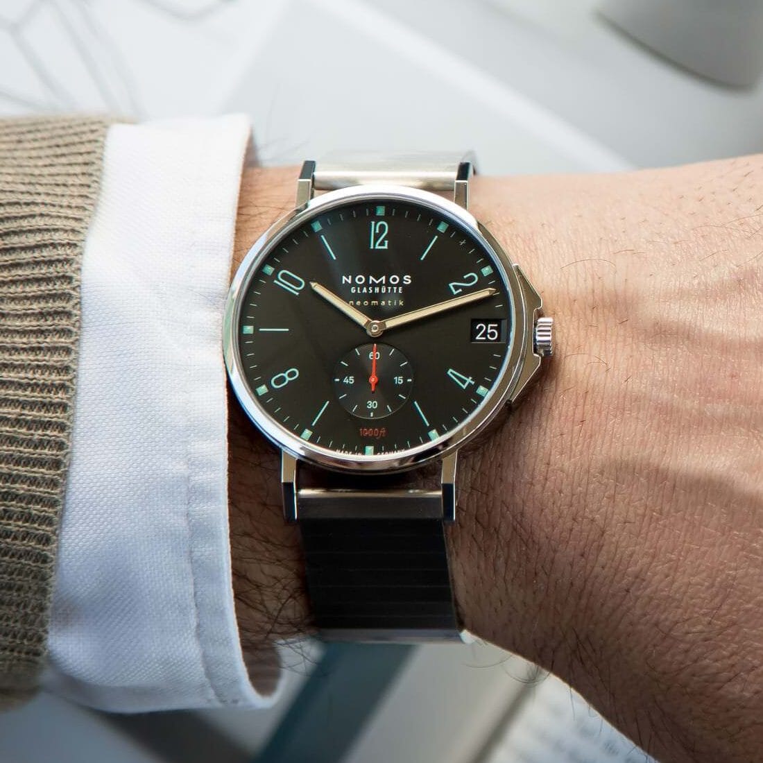A buying guide to the best thin watches for men | OPUMO Magazine