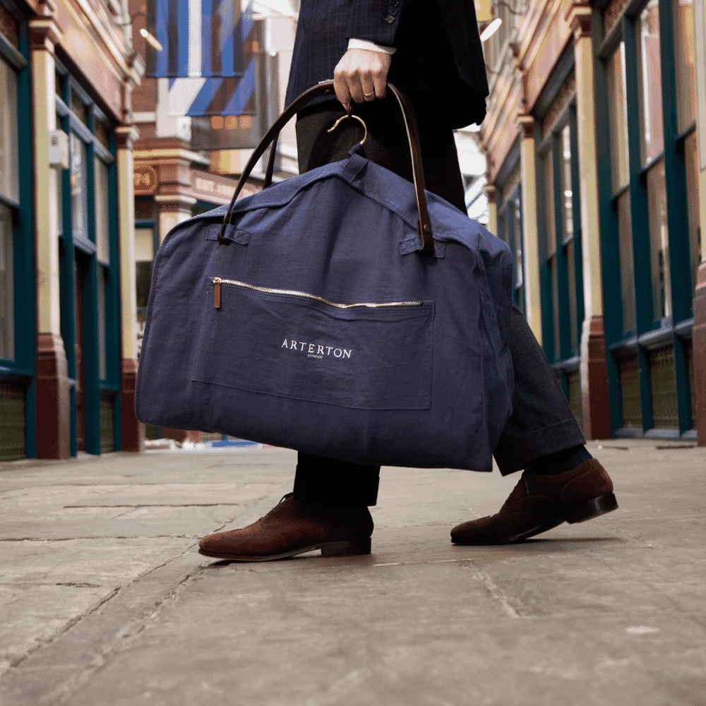 The best garment bags for men to carry your suit in style