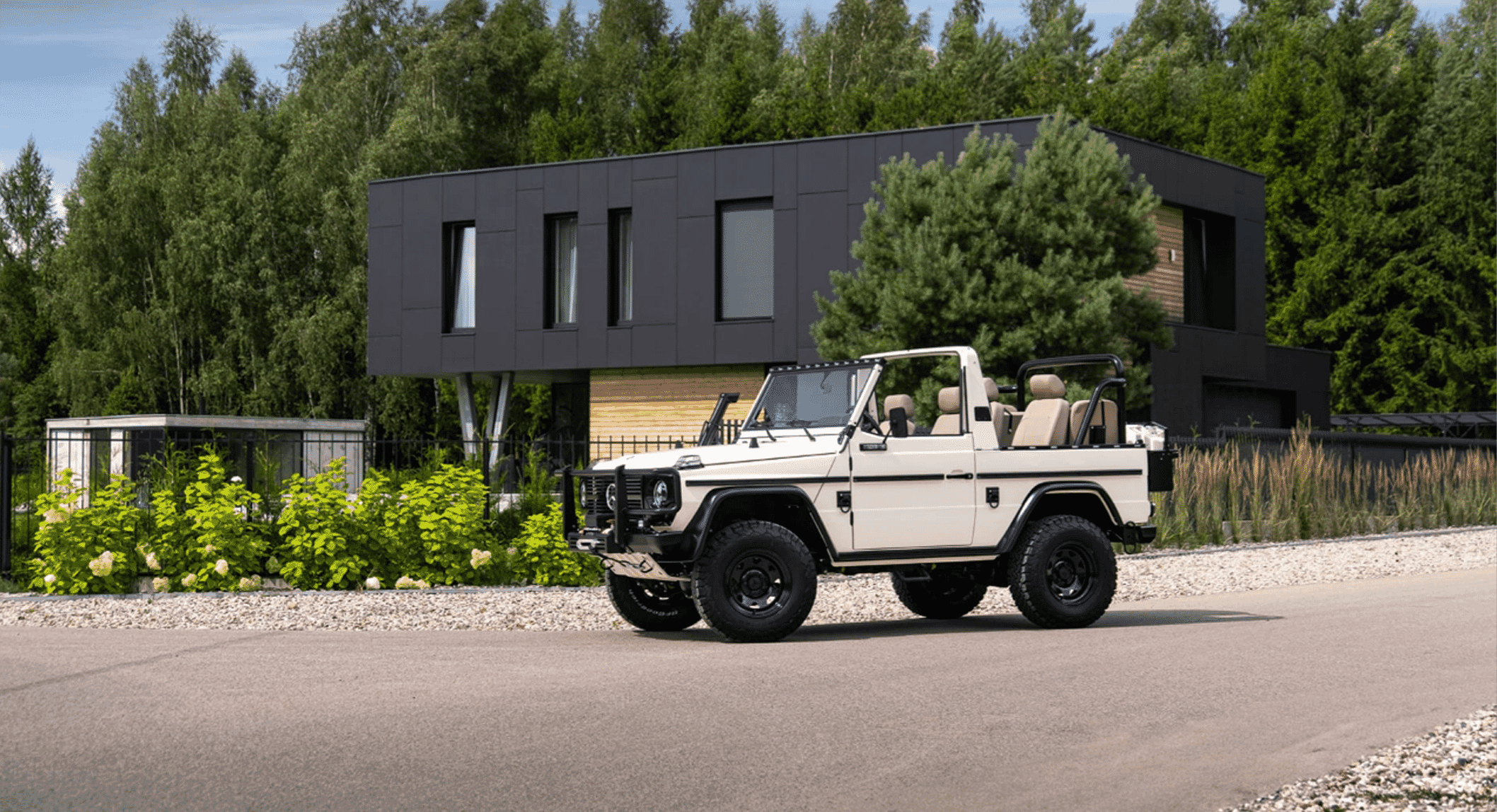 Wolf in wolf’s clothing: 1990 Mercedes 250GD by Expedition Motor Company