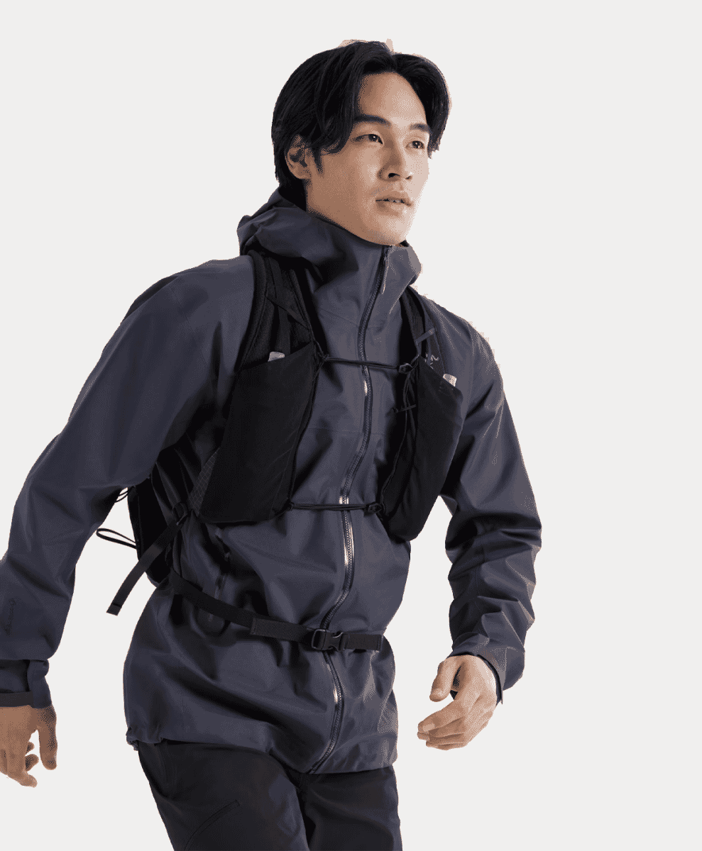 Beta Jacket Black Sapphire Back
arcteyx Gifts for Outdoorsmen