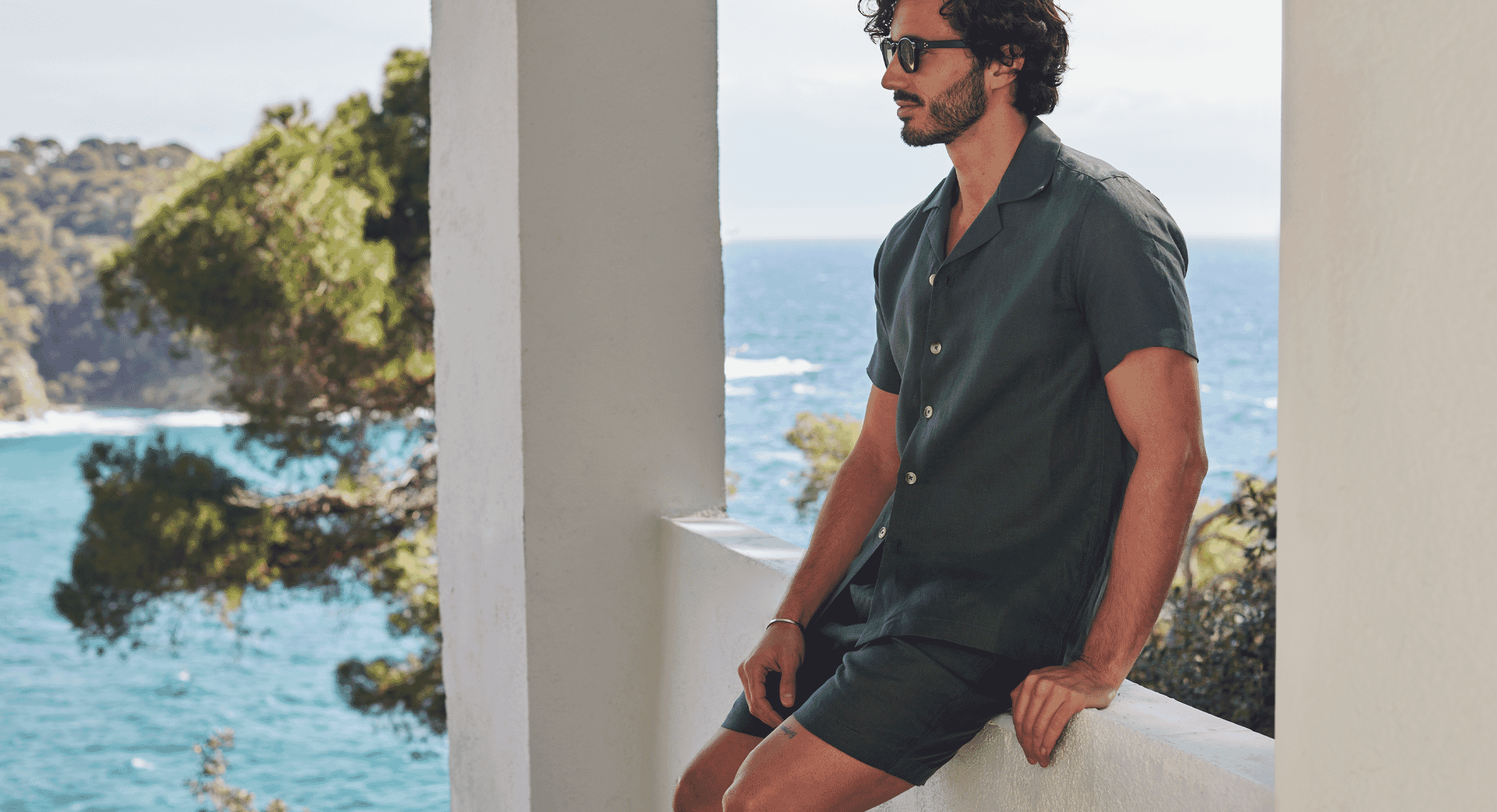 Warm weather essentials: Top linen shorts this season
