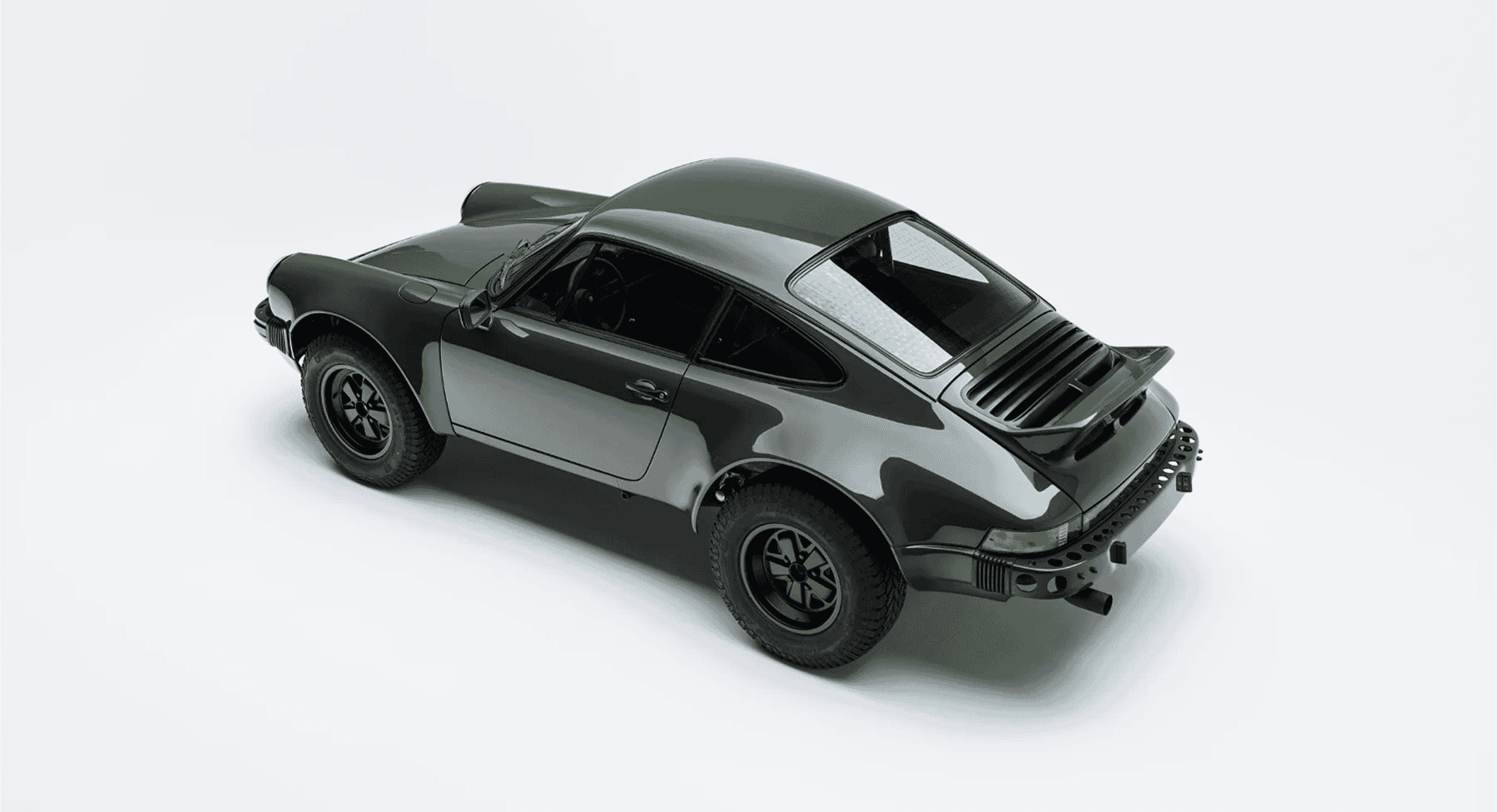 Safari beckons for 1986 Porsche 911 restomod: Impeccable build by GTR Parts