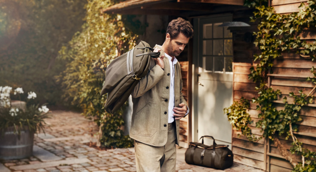 Garment bags to carry your suit in style