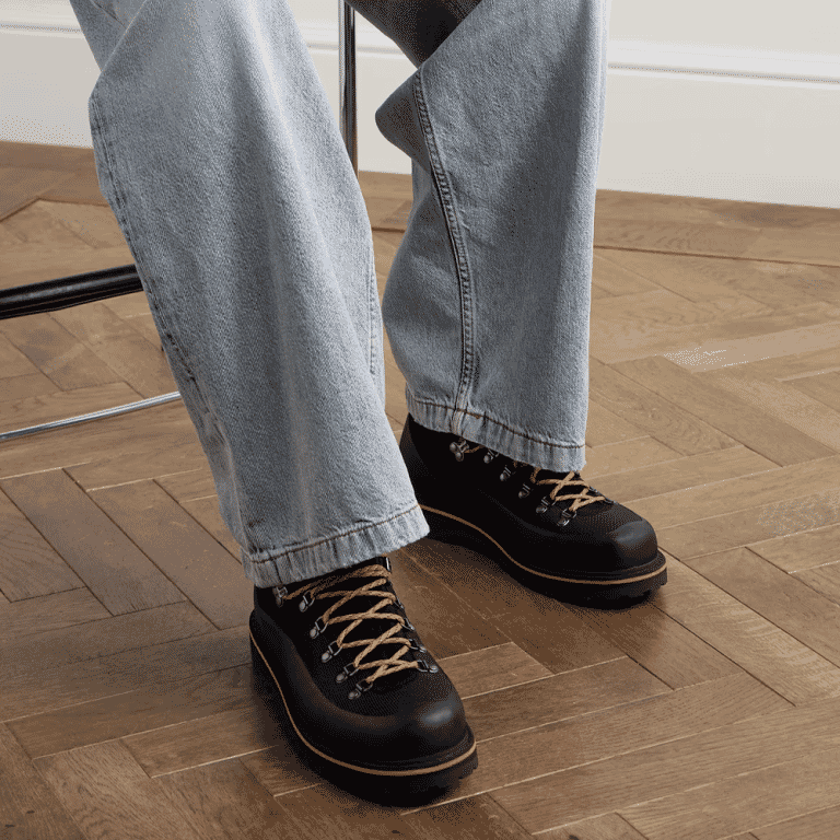 mens classic hiking boots