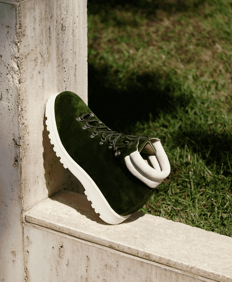 mens classic hiking boots