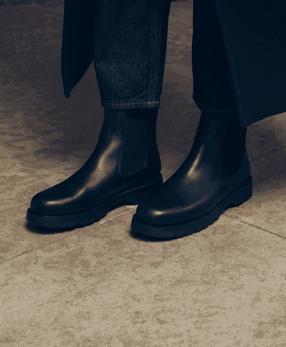 TONNANT
Black Leather Chunky Chelsea Boots