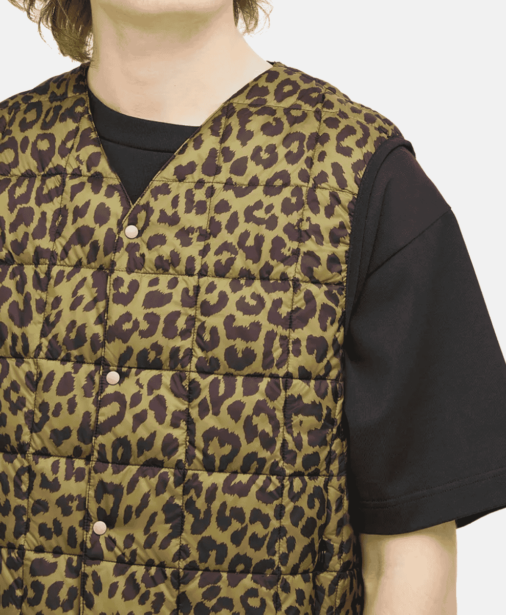 Taion V-Neck Down Vest
Leopard