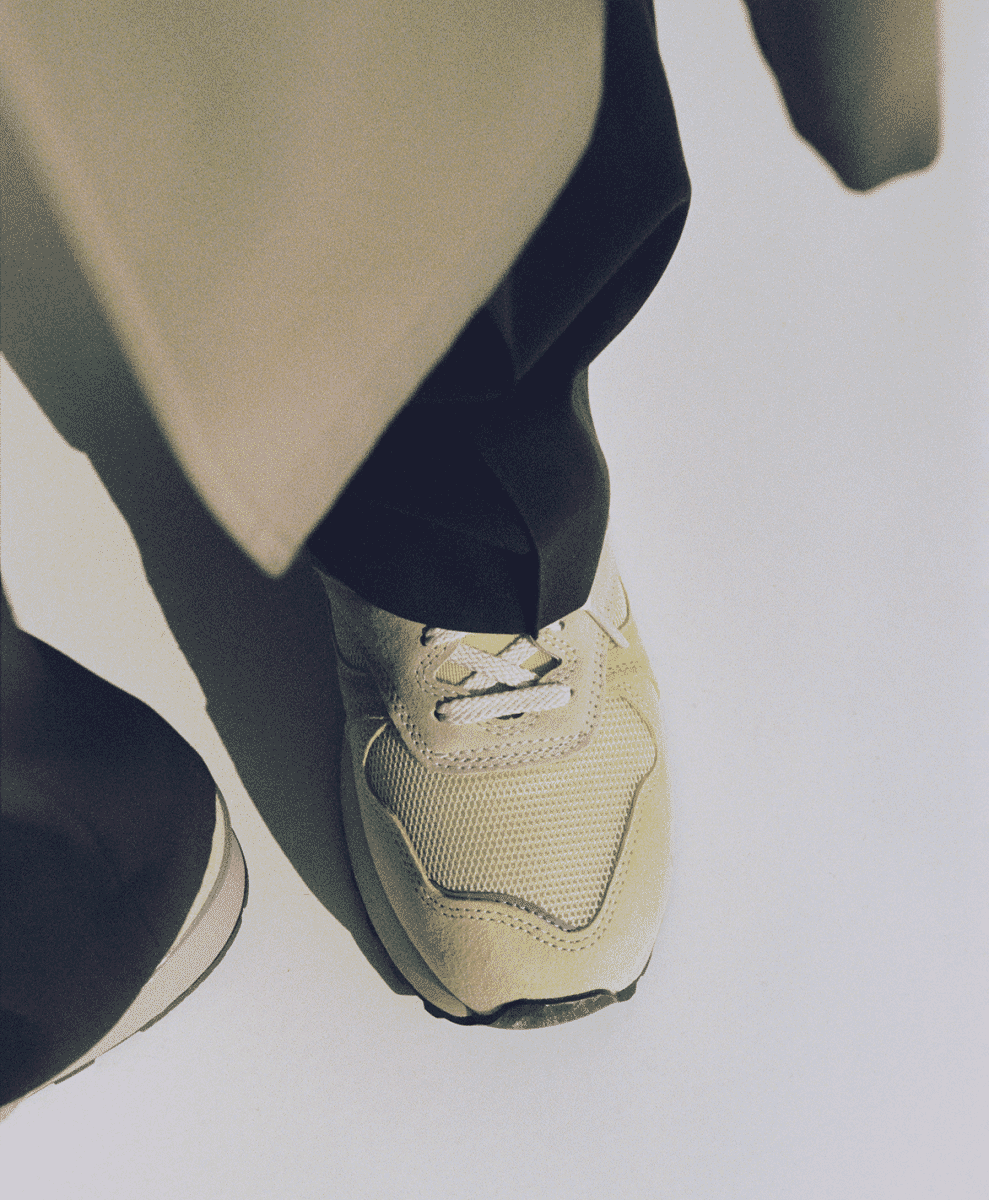 AURALEE x New Balance 475: A Quiet Classic in Two Colour Options