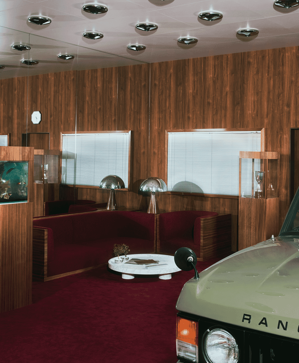 Range Rover’s Time Machine: A Retro-Futurist Masterpiece in Milan