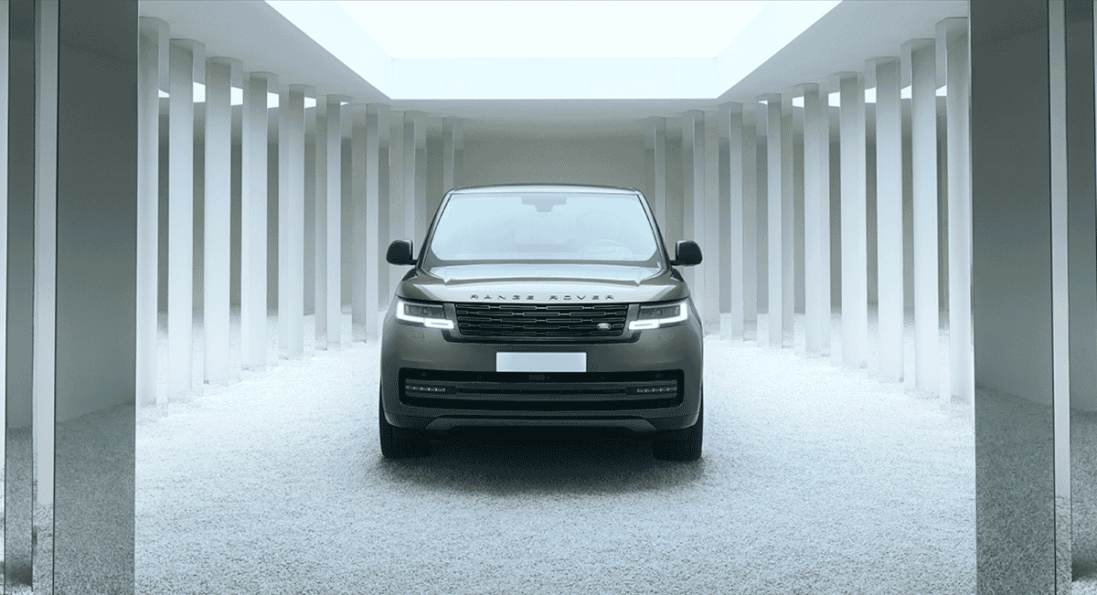 Range Rover’s Time Machine: A Retro-Futurist Masterpiece in Milan