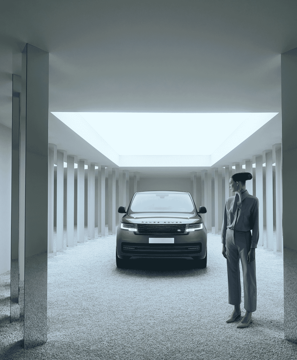 Range Rover’s Time Machine: A Retro-Futurist Masterpiece in Milan