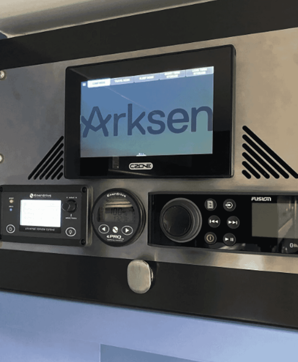 U1700 by Arksen interior