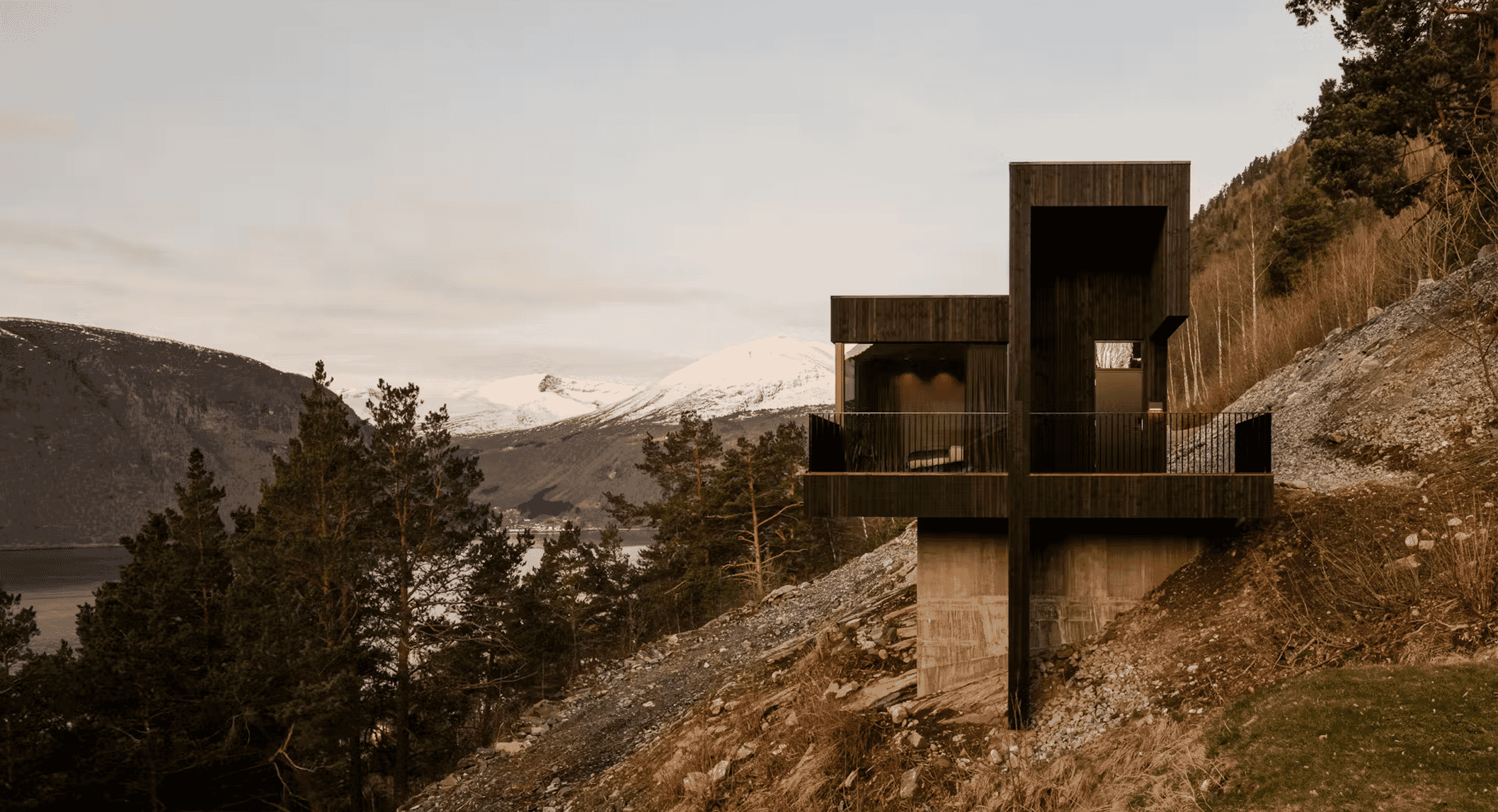 Scandinavian Superlative: Holiday House by Office Inainn