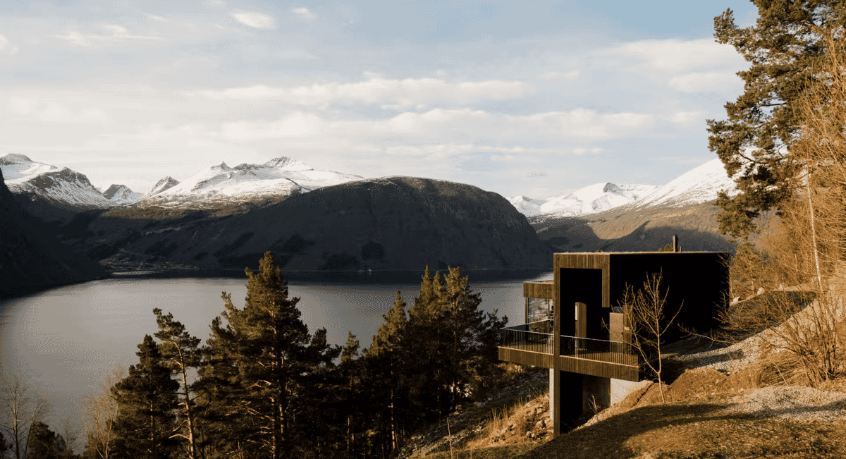 Scandinavian superlative: Holiday House by Office Inainn