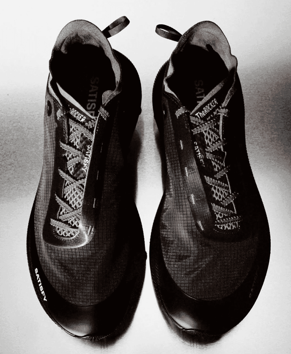 Satisfy the rocker trainer running