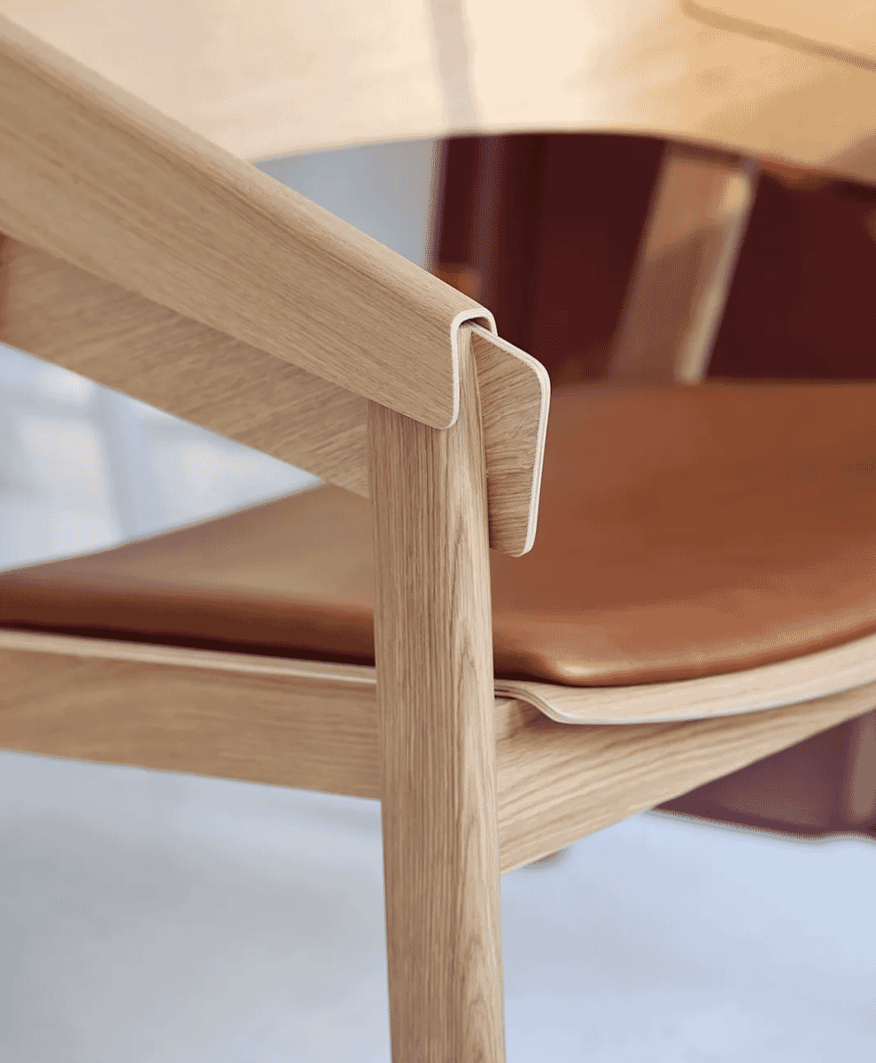 Thomas Bentzen for
Muuto
Cover lounge chair leather
Refine leather cognac-oak