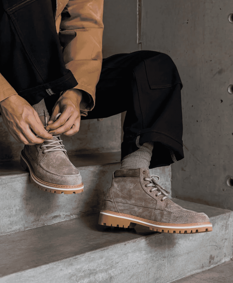 clae ROMARE
Antique Black Leather
