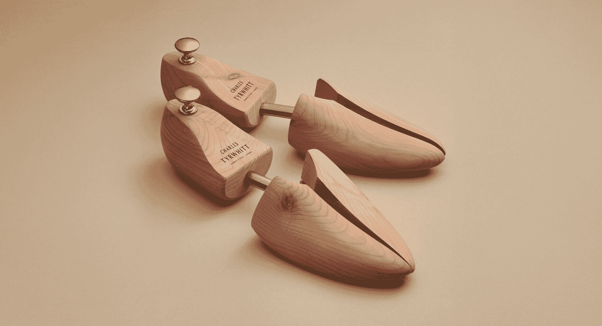 Cedar Shoe Tree