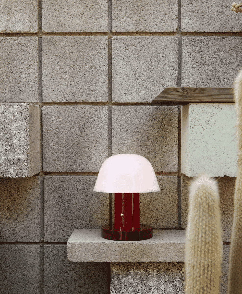 Setago JH27 table lamp
Maroon-grape