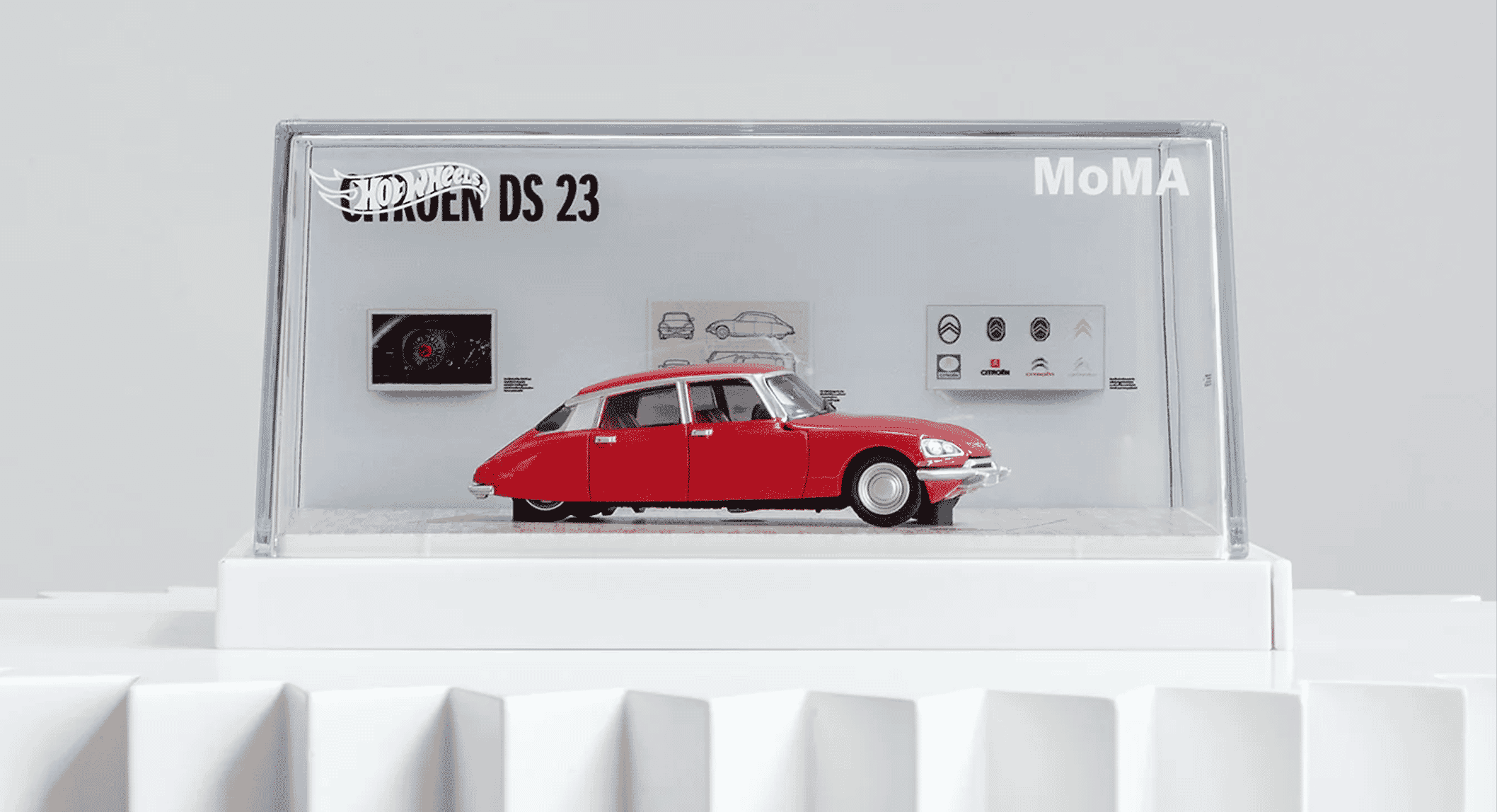 When Toys Become Art: Citroën DS 23 and Jaguar E-Type by Mattel x