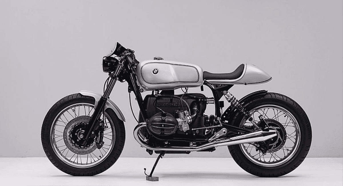 Fox on the Run: R100 Factory Racer by Renard