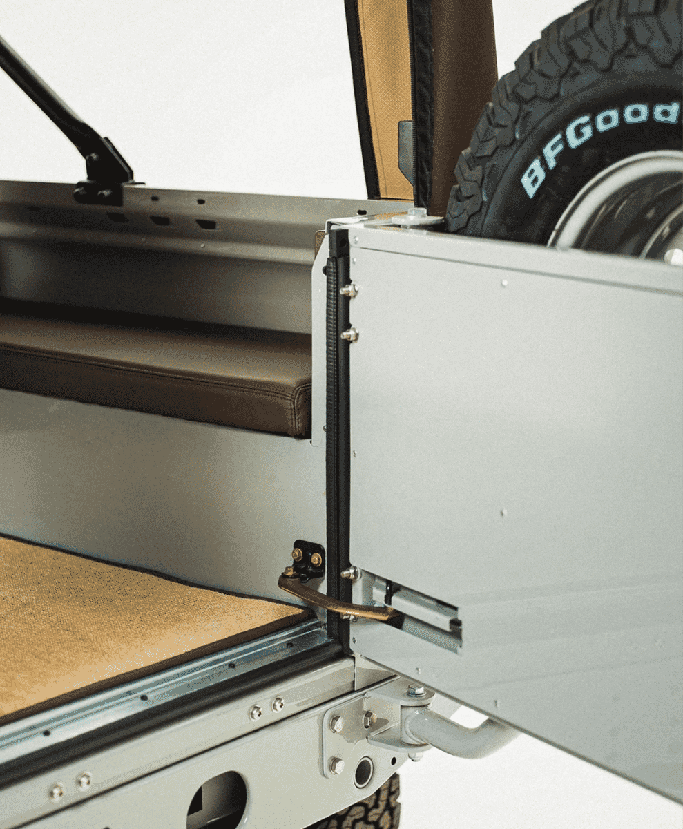 Defender 90 Soft Top by Coolnvintage