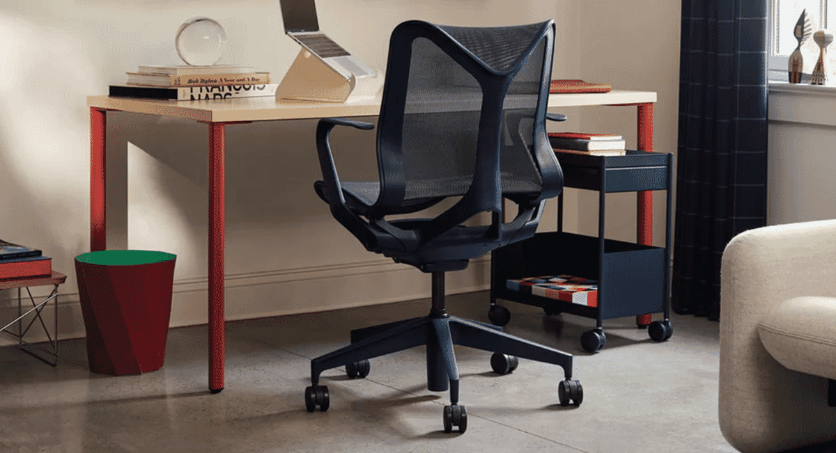 OE1 Desk
Herman Miller