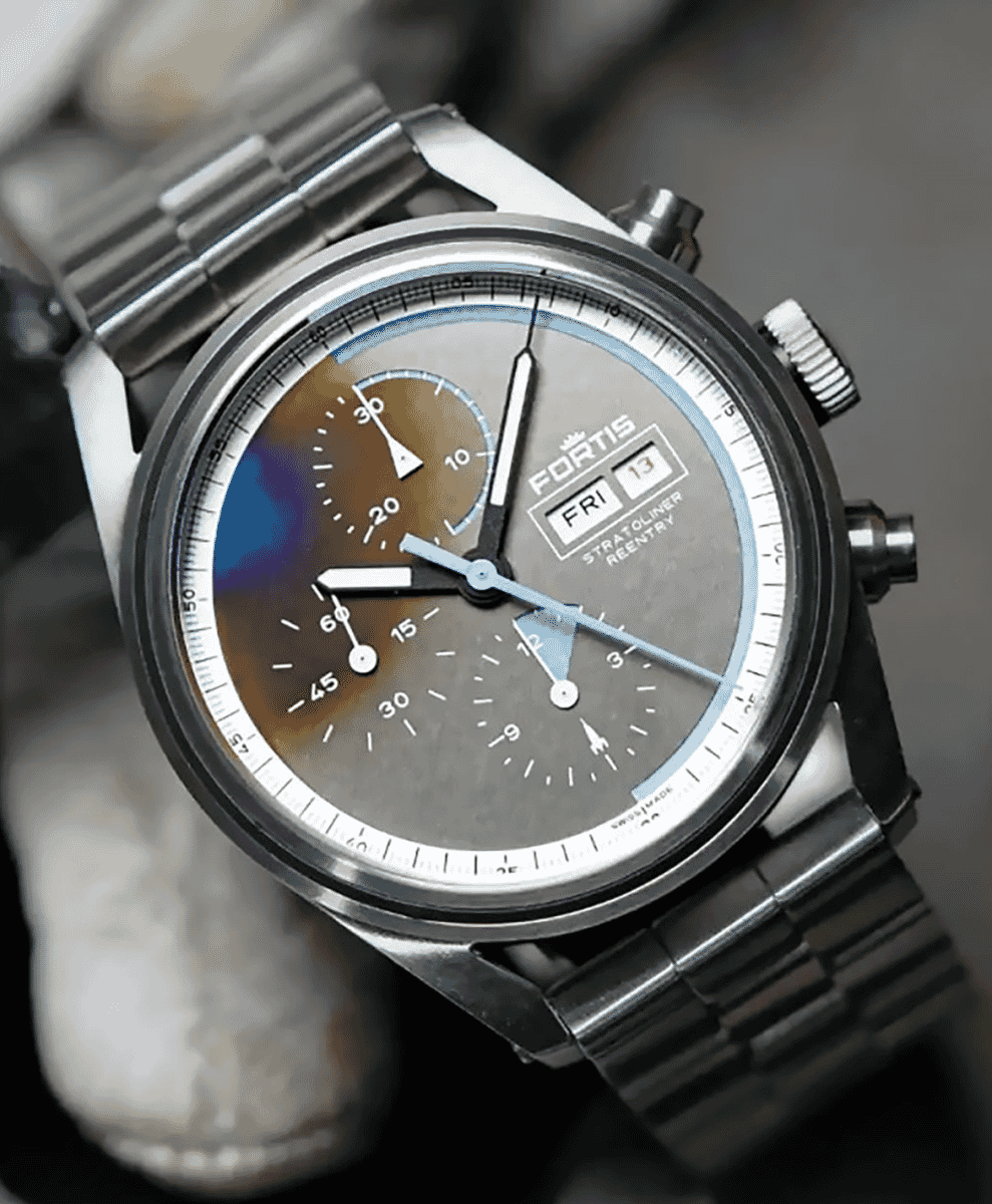 Stratoliner S-41
White Dust on Block Bracelet