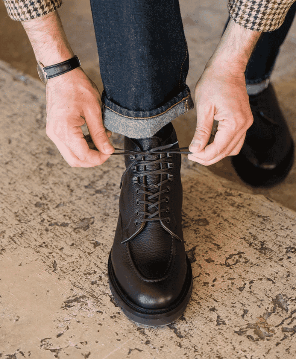 Velasca
Laced boots
Buttafoeura
$590
Tumbled calf leather