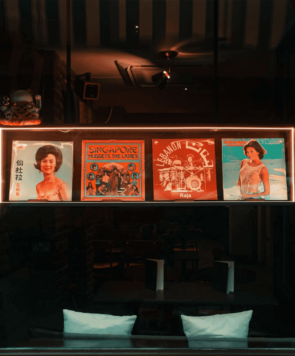 Mad Cats, London Listening room