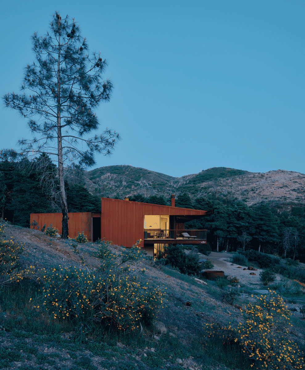 Pine Flat Residence by Faulkner Architects