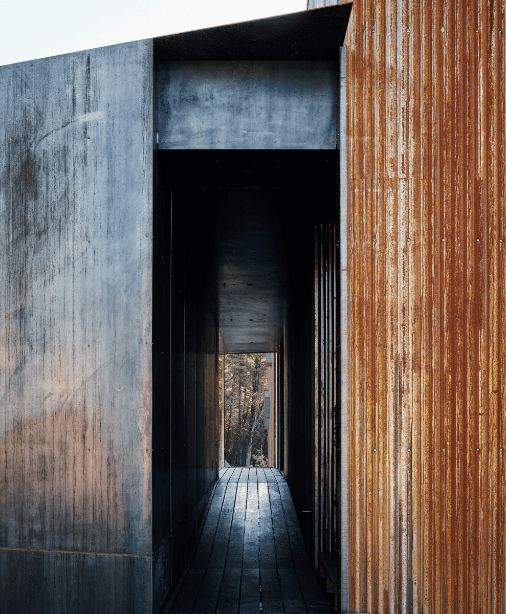 Pine Flat Residence by Faulkner Architects