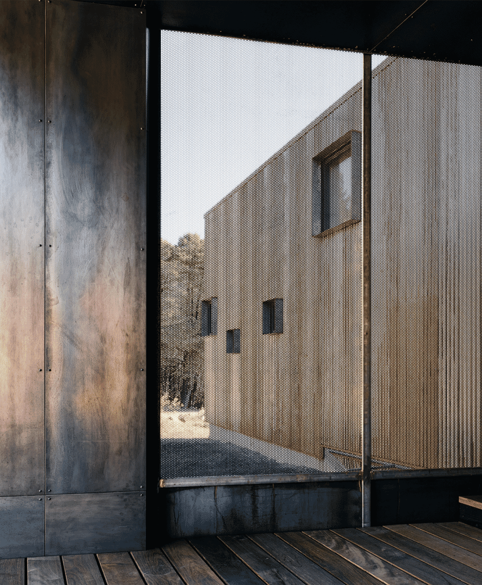 Pine Flat Residence by Faulkner Architects