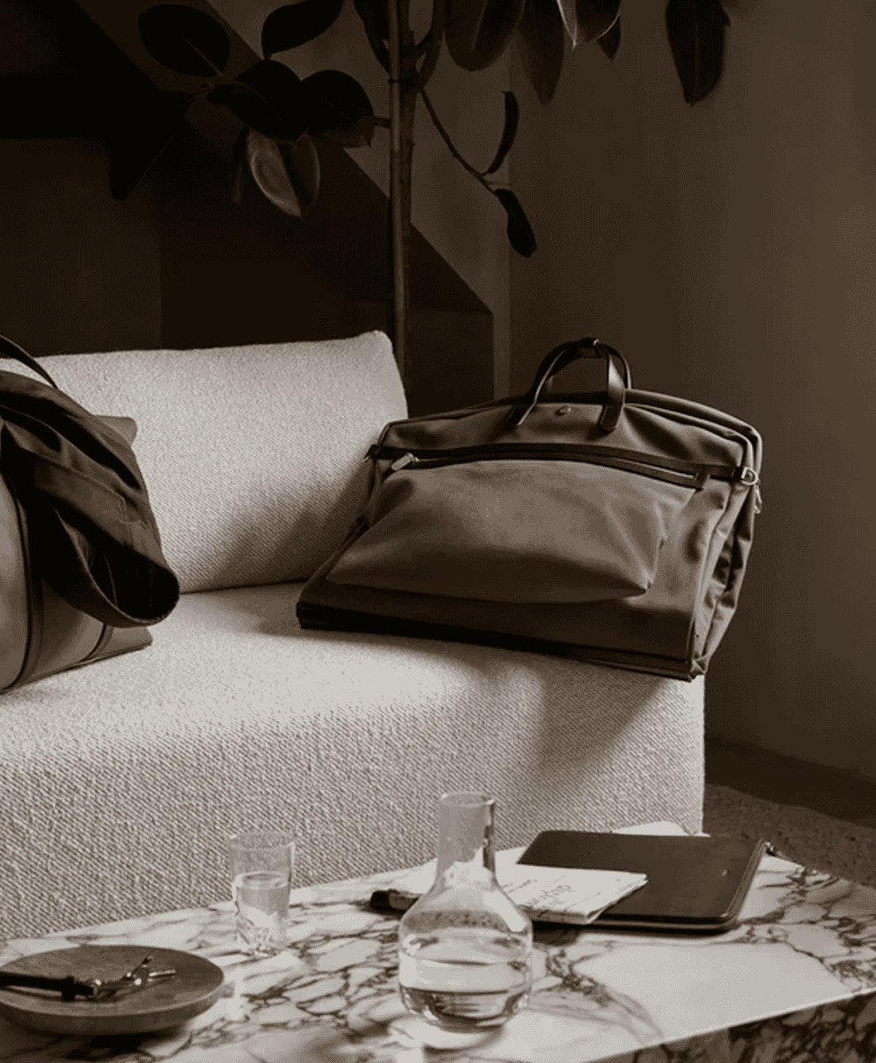 MISMO M/S Suit Carrier