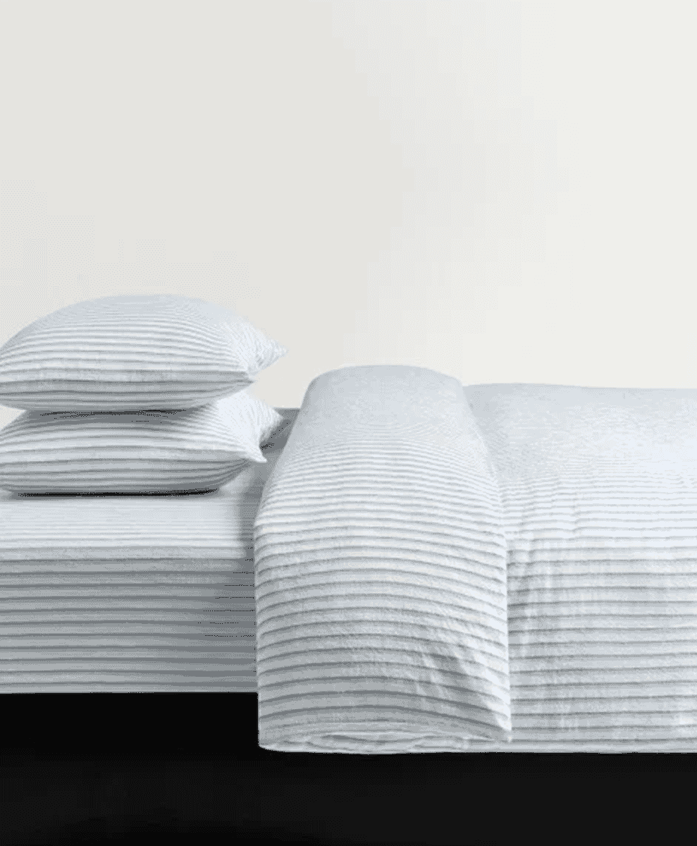 Linen bedding