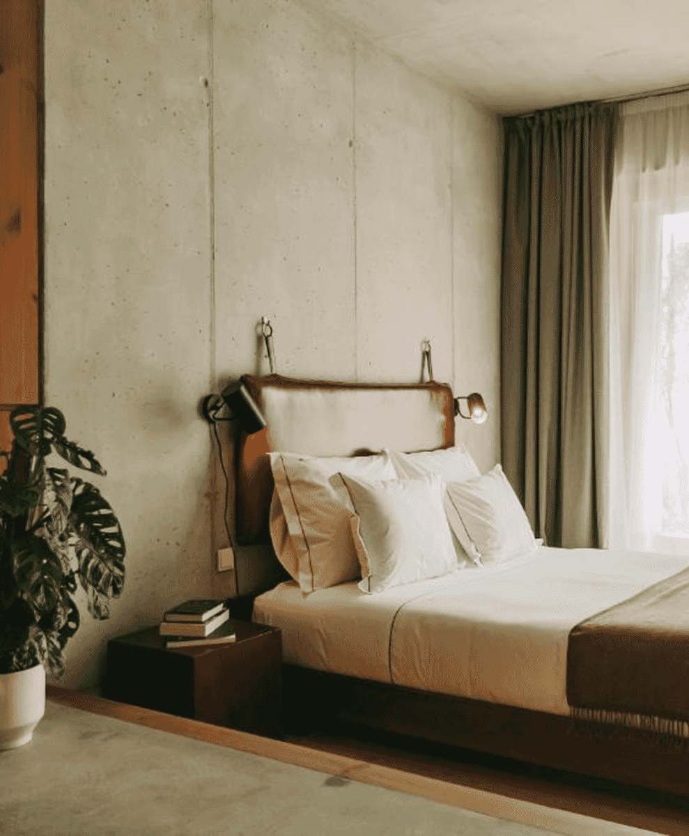 Outsite Porto Mouco 24-Hour City Guide: Porto