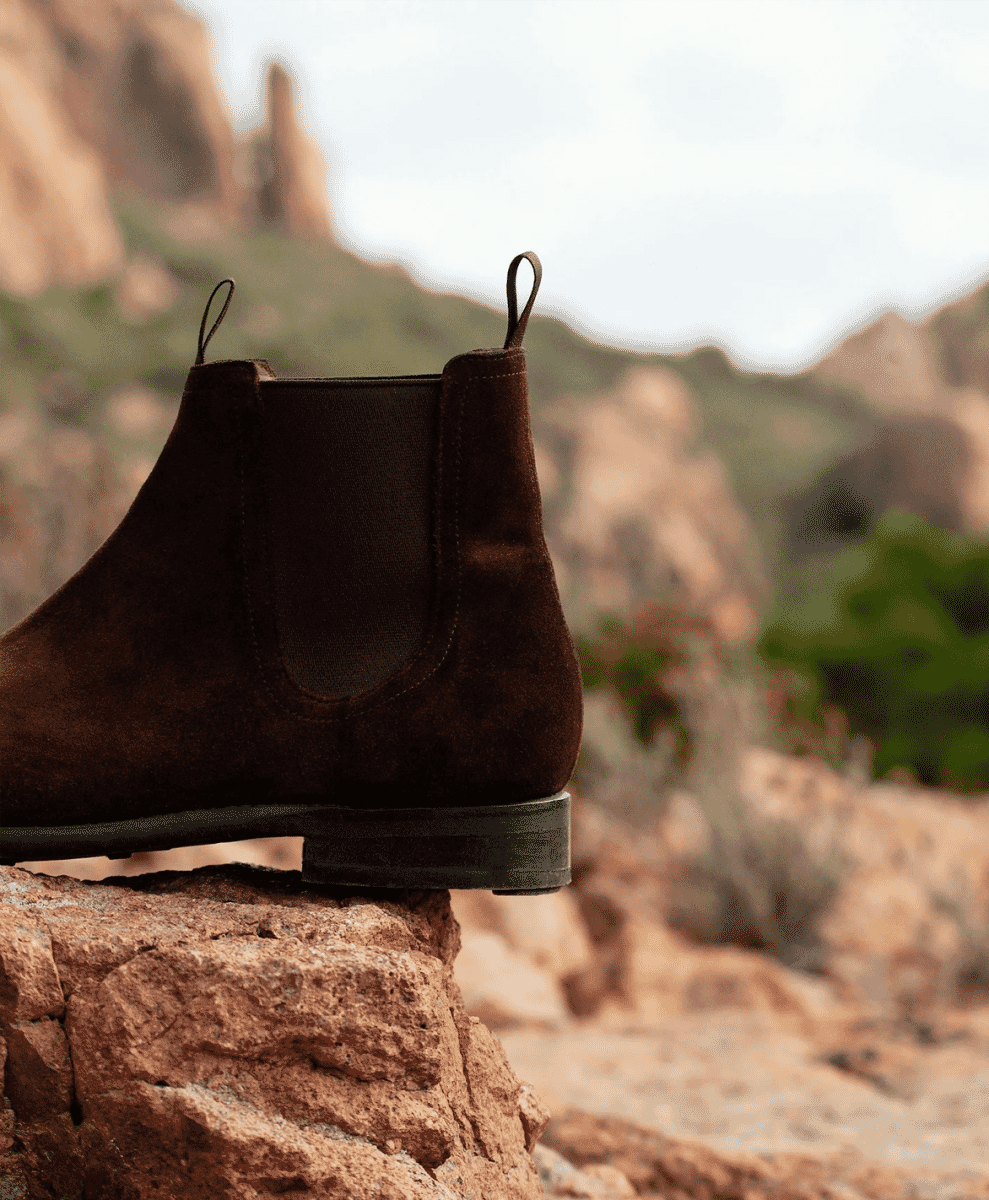 Elfvik
Dark Brown Suede Chelsea boot