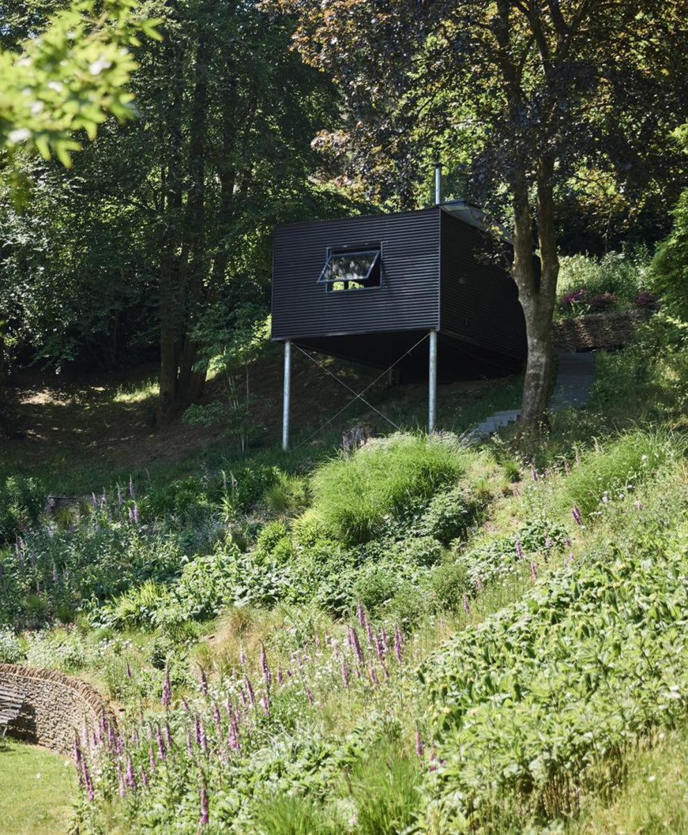 Folly Cottage by Invisible Studio