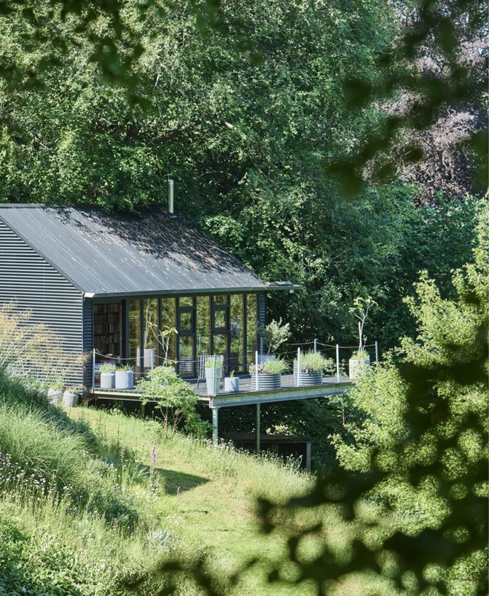 Folly Cottage by Invisible Studio